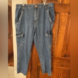 Universal Threads Cargo Jean women’s size 14 R